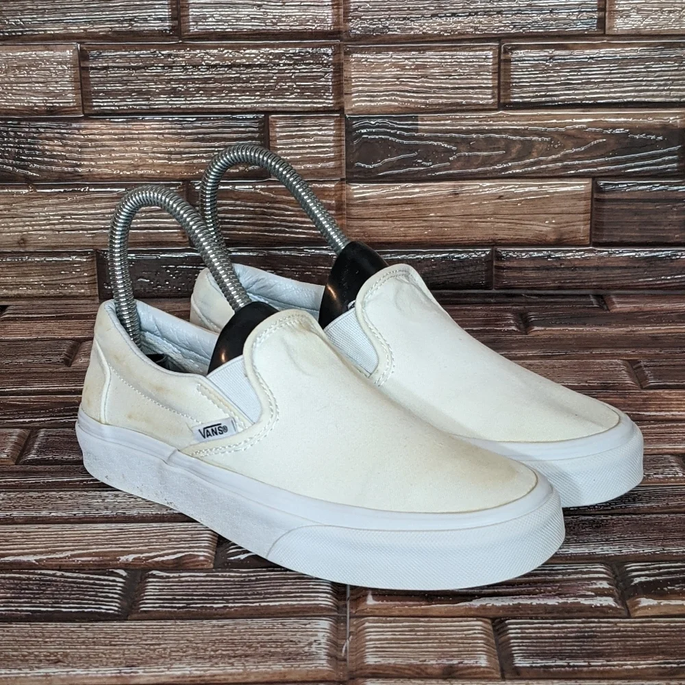 Vans Slip Ons White - Women's 5